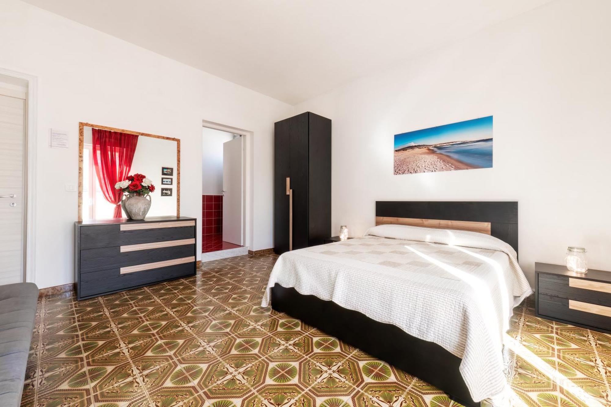 In Riva Al Mare B&B Capo d'Orlando Bagian luar foto