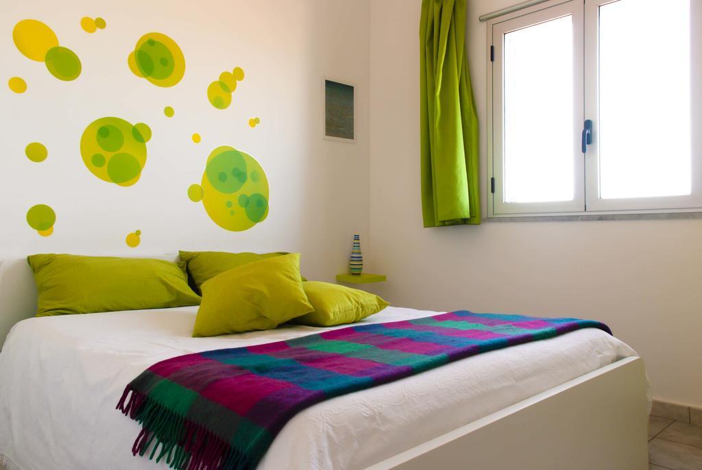 In Riva Al Mare B&B Capo d'Orlando Bagian luar foto
