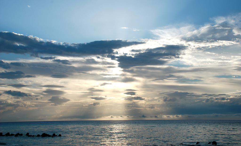 In Riva Al Mare B&B Capo d'Orlando Bagian luar foto